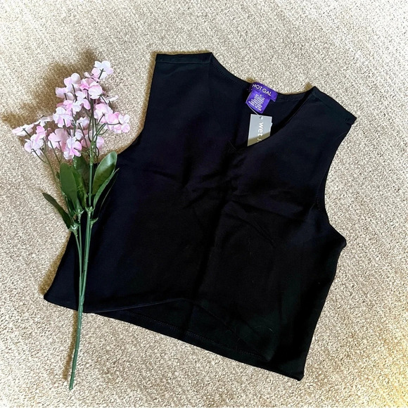 Hot Gal NWT classic black Crop Top - small - Picture 1 of 4